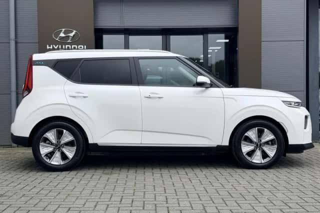 Kia Soul EV (2020) thumbnail 7