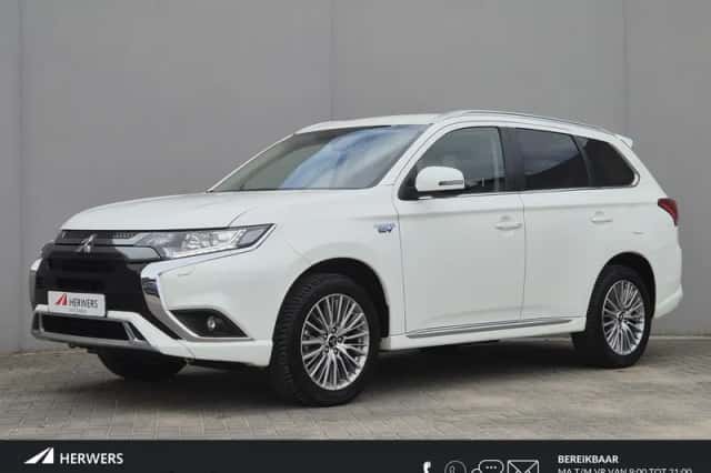 Mitsubishi Outlander (2021)