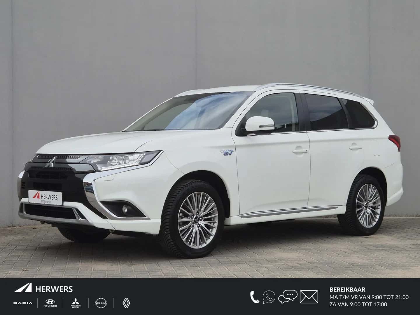 Mitsubishi Outlander (2021) — foto 1