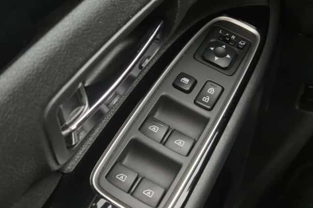 Mitsubishi Outlander (2021) thumbnail 20