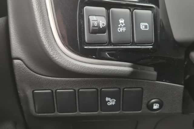 Mitsubishi Outlander (2021) thumbnail 38