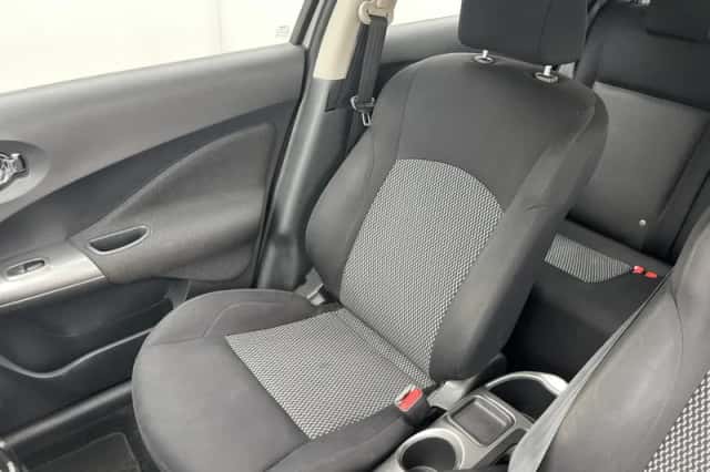 Nissan Juke (2011) thumbnail 20