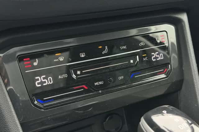 Volkswagen Tiguan (2022) thumbnail 26