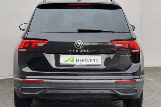 Volkswagen Tiguan (2022) thumbnail 38