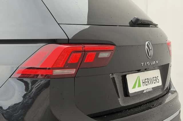 Volkswagen Tiguan (2022) thumbnail 42