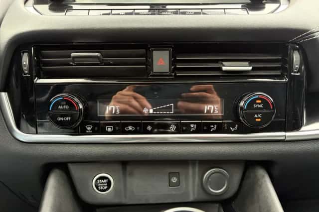 Nissan Qashqai (2021) thumbnail 24