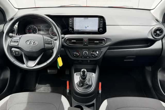 Hyundai i10 (2021) thumbnail 2