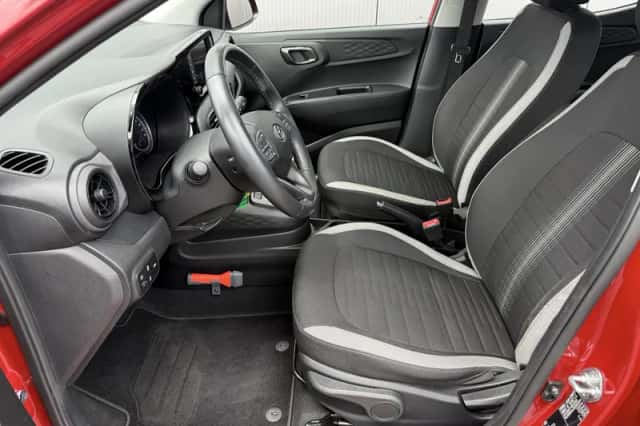 Hyundai i10 (2021) thumbnail 9