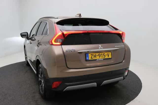 Mitsubishi Eclipse Cross (2019) thumbnail 17