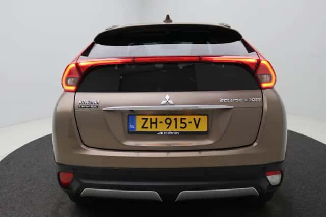 Mitsubishi Eclipse Cross (2019) thumbnail 44