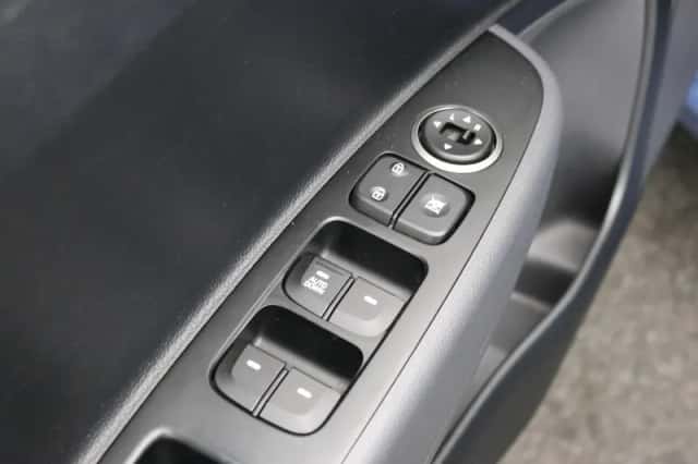 Hyundai i10 (2017) thumbnail 5