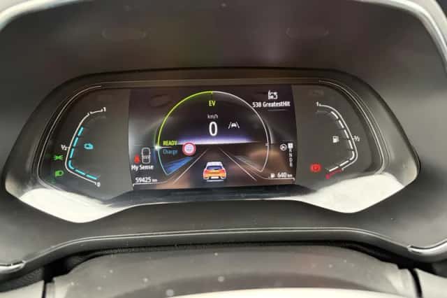 Renault Captur (2022) thumbnail 17