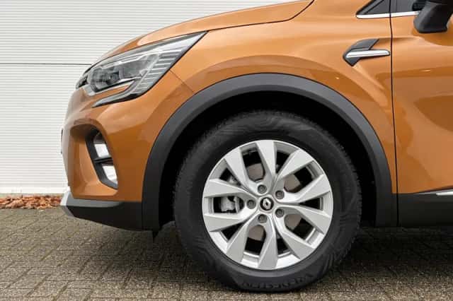 Renault Captur (2022) thumbnail 18