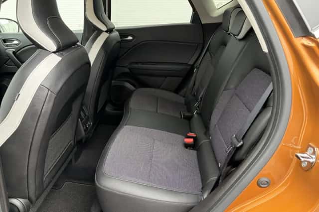 Renault Captur (2022) thumbnail 22