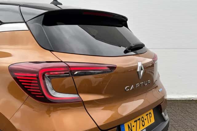 Renault Captur (2022) thumbnail 25