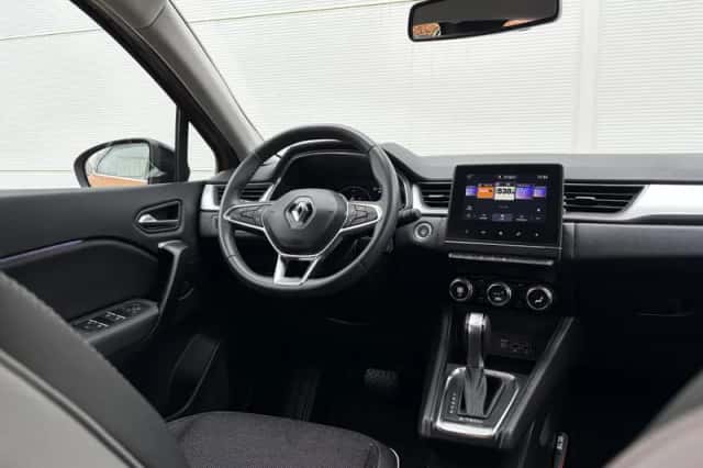 Renault Captur (2022) thumbnail 28