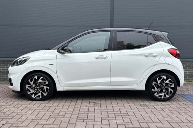 Hyundai i10 (2023) thumbnail 11