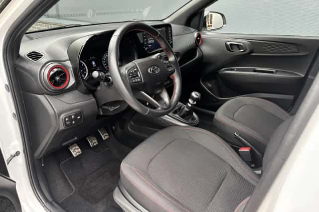 Hyundai i10 (2023) thumbnail 12