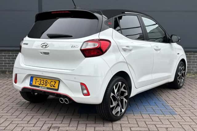 Hyundai i10 (2023) thumbnail 3