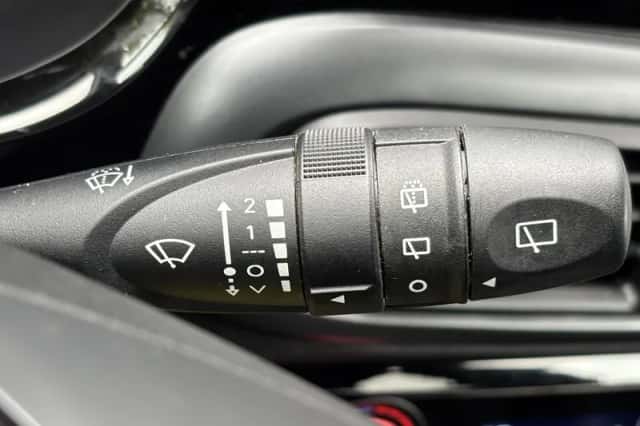 Hyundai i10 (2023) thumbnail 28