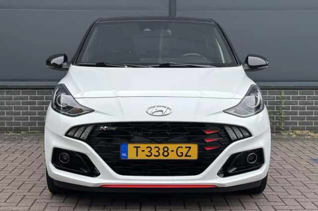 Hyundai i10 (2023) thumbnail 9
