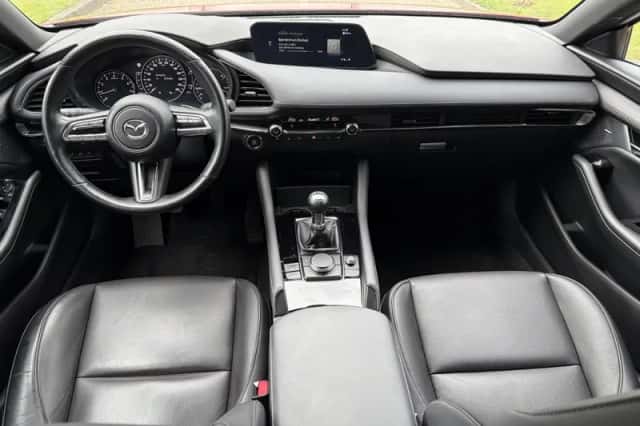 Mazda 3 (2023) thumbnail 2