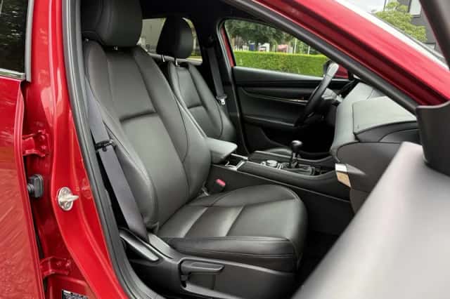 Mazda 3 (2023) thumbnail 16
