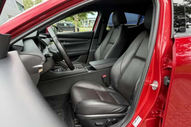 Mazda 3 (2023) thumbnail 8
