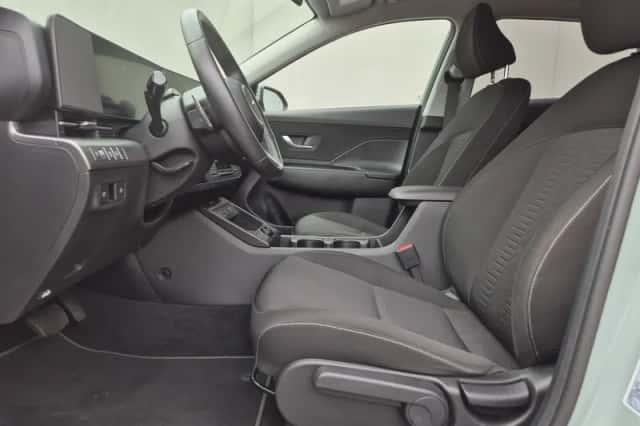 Hyundai Kona (2024) thumbnail 8