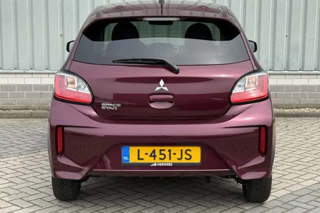 Mitsubishi Space Star (2021) thumbnail 18