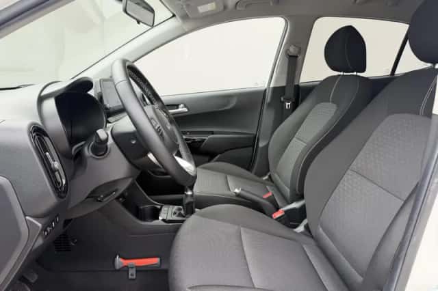 Kia Picanto (2022) thumbnail 11