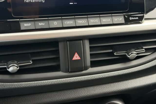 Kia Picanto (2022) thumbnail 25