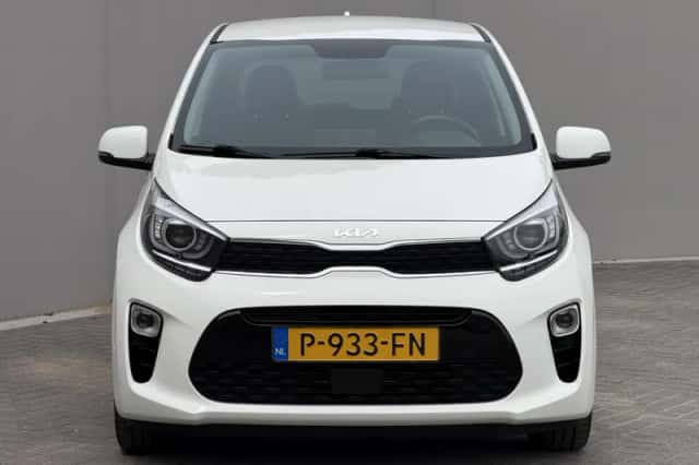 Kia Picanto (2022) thumbnail 9