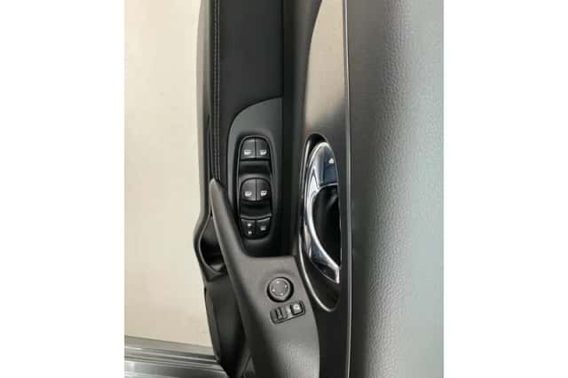Nissan Qashqai (2018) thumbnail 20