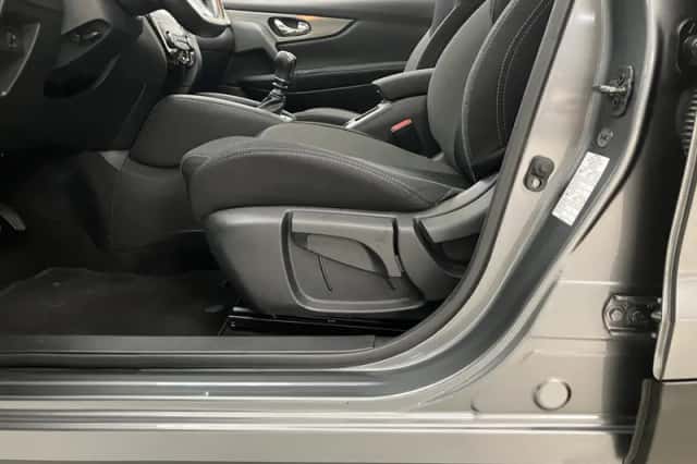 Nissan Qashqai (2018) thumbnail 21