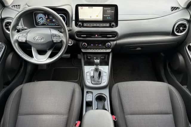 Hyundai Kona (2022) thumbnail 2