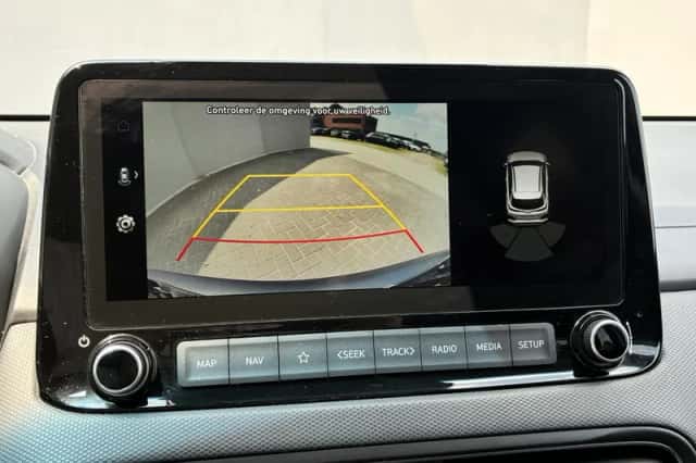 Hyundai Kona (2022) thumbnail 5