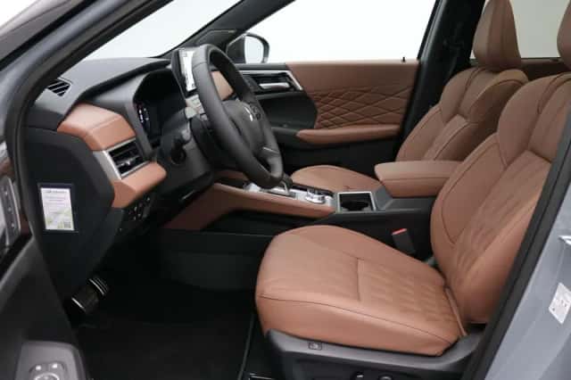 Mitsubishi Outlander (2026) thumbnail 5