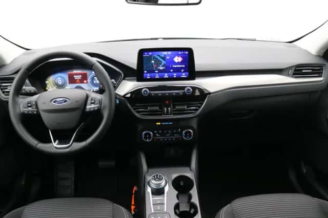 Ford Kuga (2023) thumbnail 2