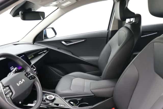 Kia Niro (2023) thumbnail 4