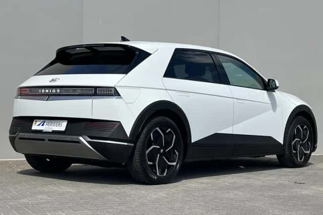 Hyundai Ioniq 5 (2023) thumbnail 3