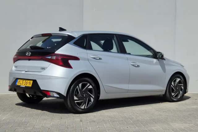 Hyundai i20 (2021) thumbnail 3