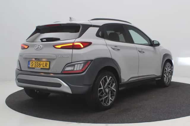 Hyundai Kona (2023) thumbnail 3