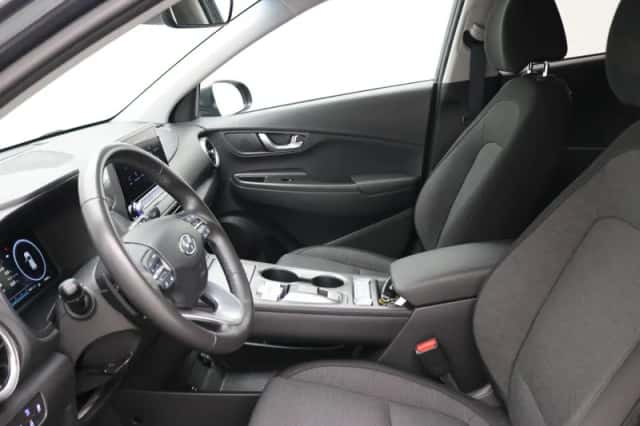 Hyundai Kona (2023) thumbnail 5