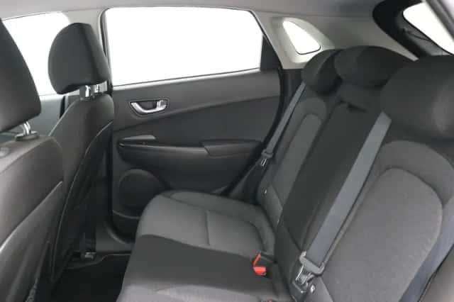Hyundai Kona (2023) thumbnail 6
