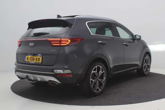 Kia Sportage (2021) thumbnail 3
