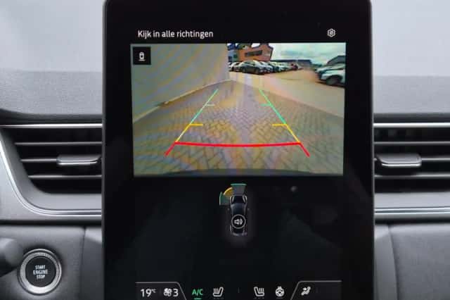 Renault Captur (2025) thumbnail 4