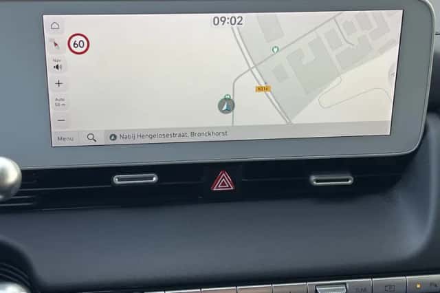 Hyundai Ioniq 5 (2023) thumbnail 4