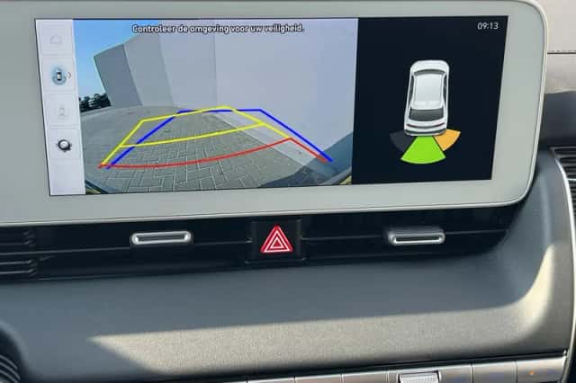 Hyundai Ioniq 5 (2023) thumbnail 5
