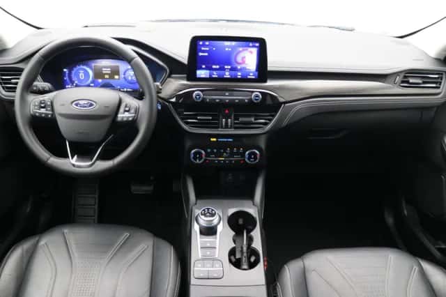 Ford Kuga (2023) thumbnail 2
